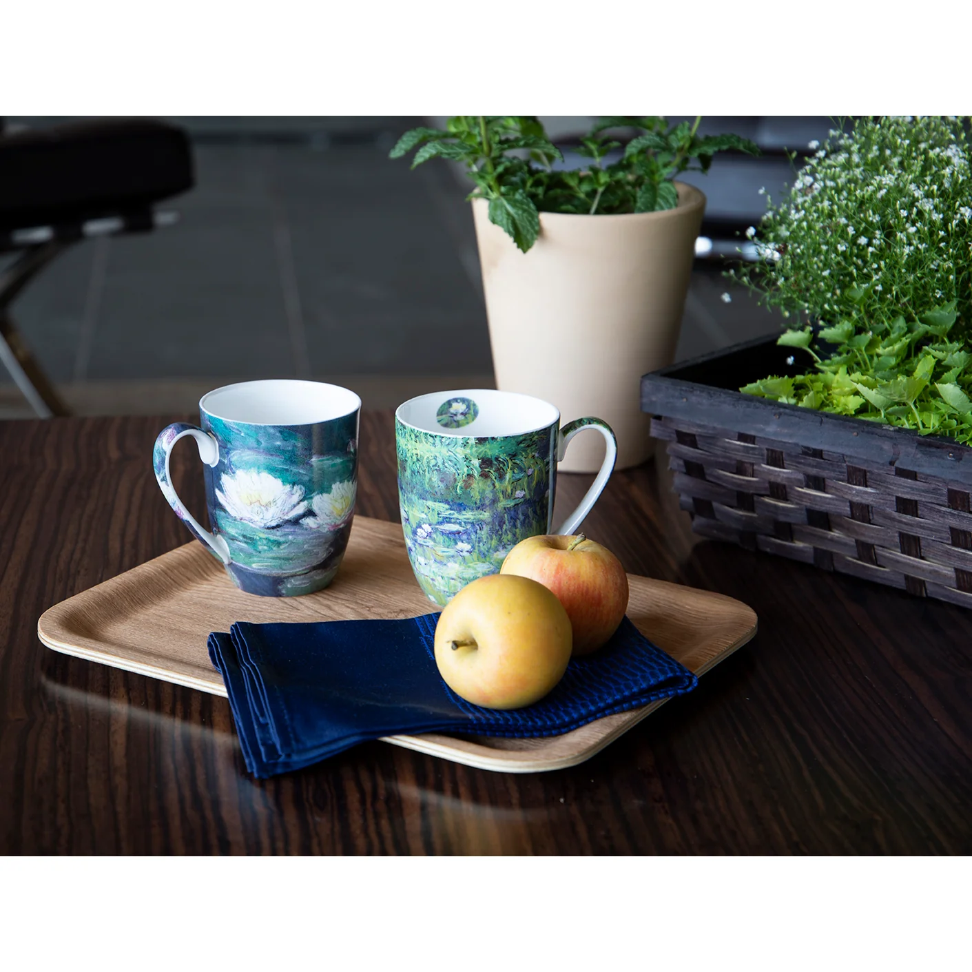 Pair of Fine Bone China Mugs featuring Monet's Water Lilies - Image 3