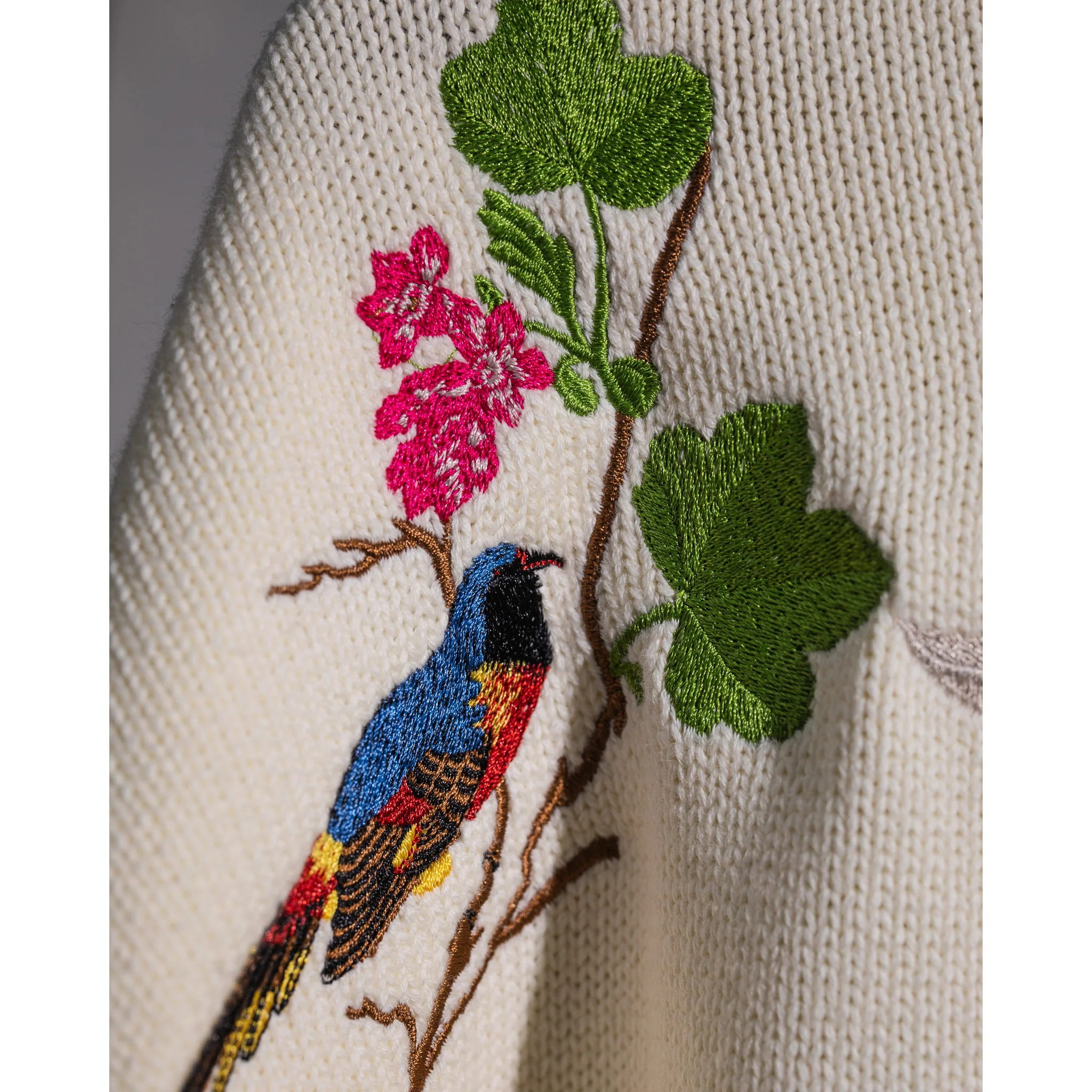 Witte Marvelje Knitted Embroidery Crewneck - Cream - Image 18